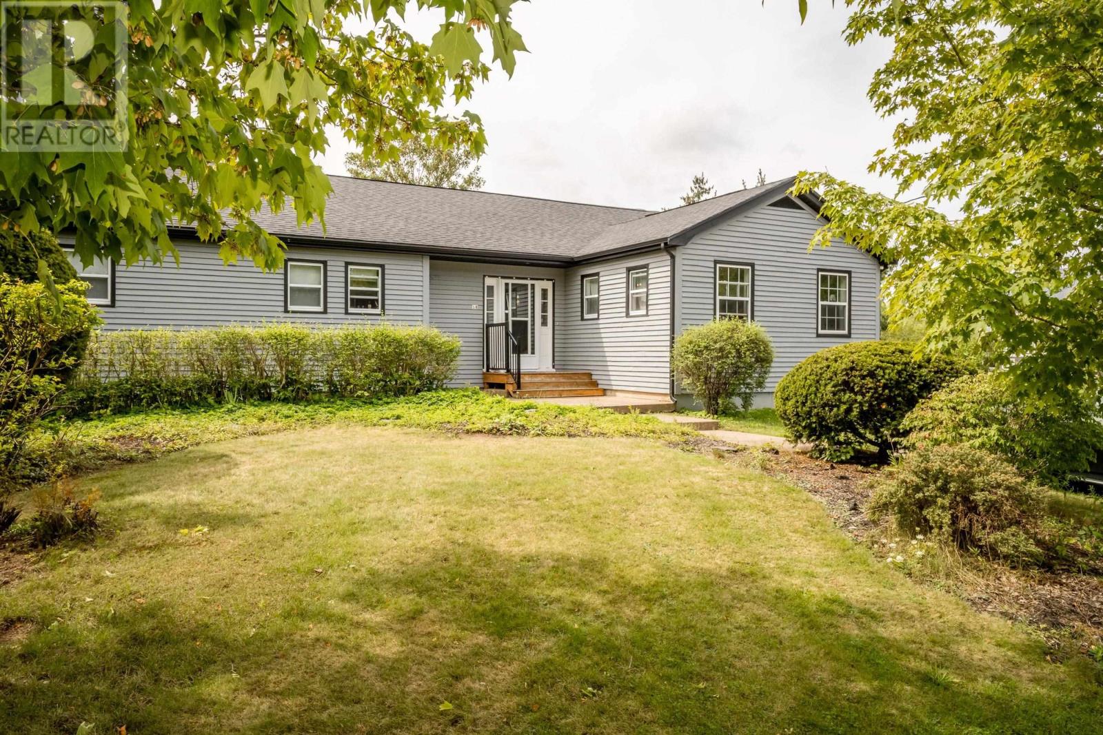 18 Woodman Road Property Photo 3