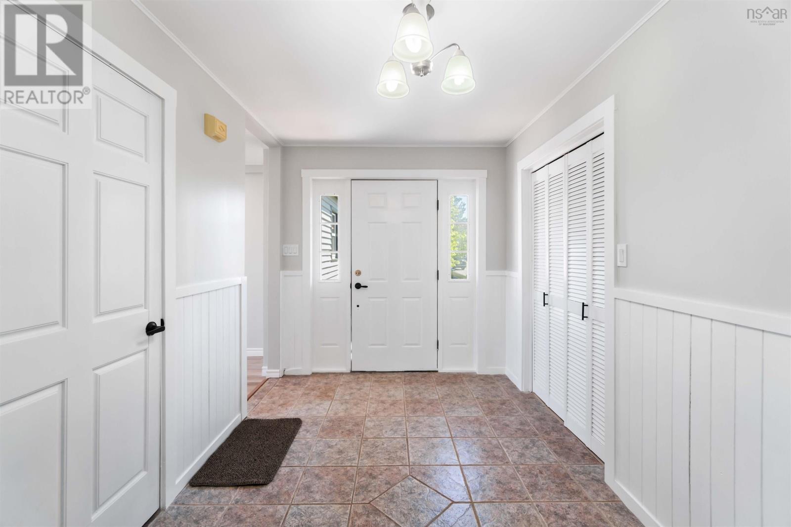 18 Woodman Road Property Photo 4