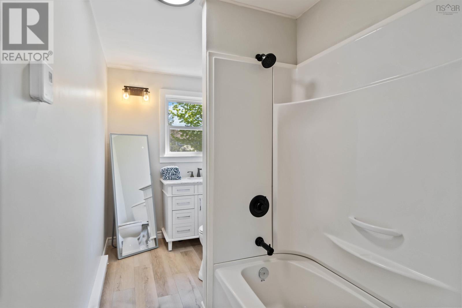 18 Woodman Road Property Photo 13
