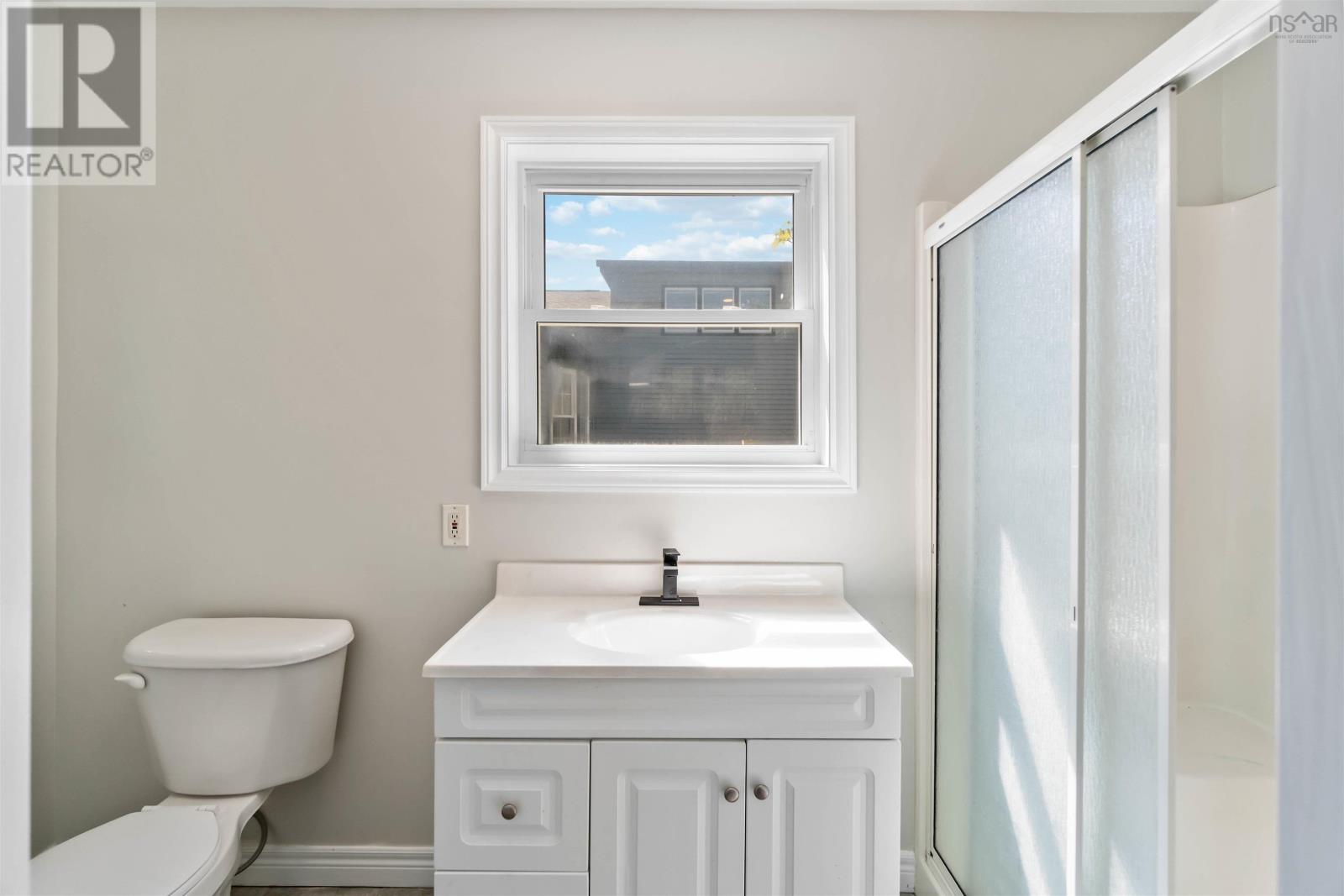 18 Woodman Road Property Photo 15