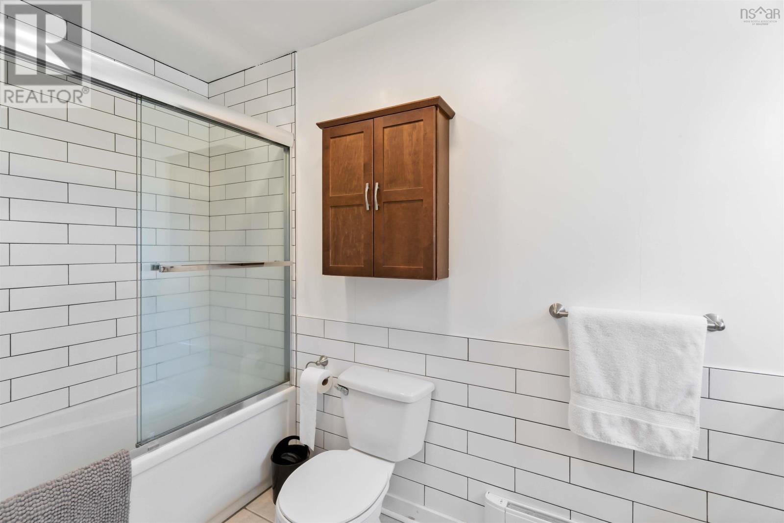 18 Woodman Road Property Photo 25