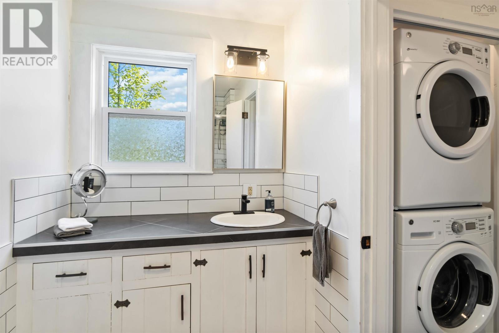 18 Woodman Road Property Photo 26