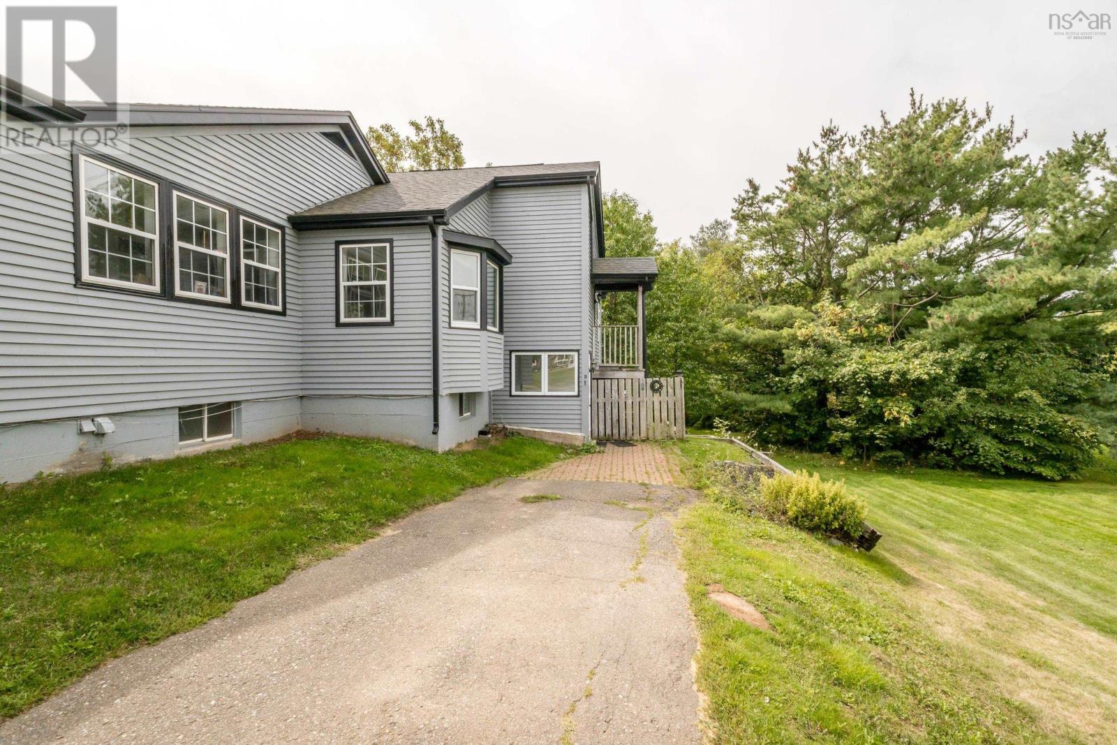 18 Woodman Road Property Photo 44