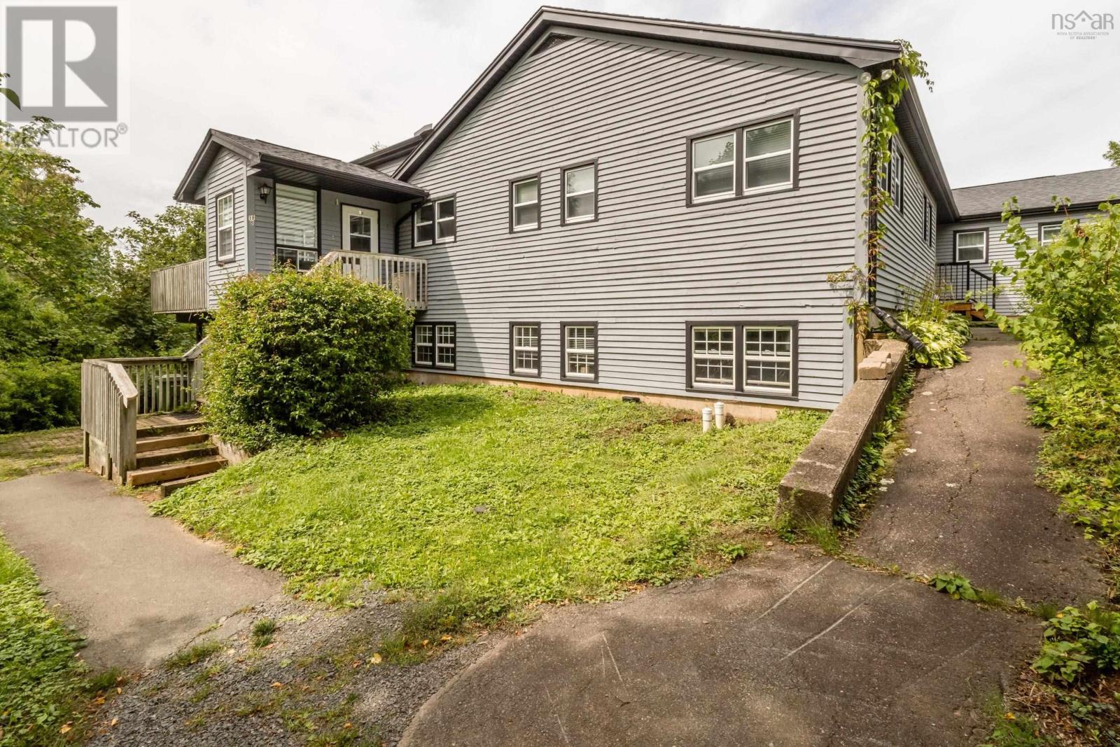 18 Woodman Road Property Photo 45