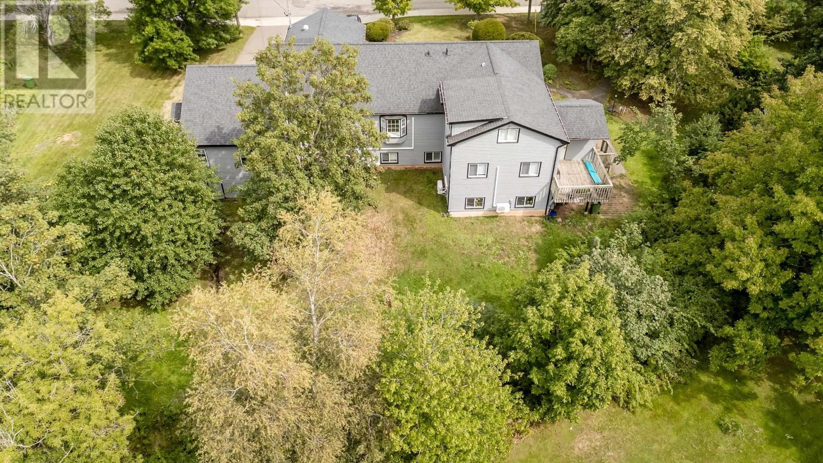 18 Woodman Road Property Photo 46