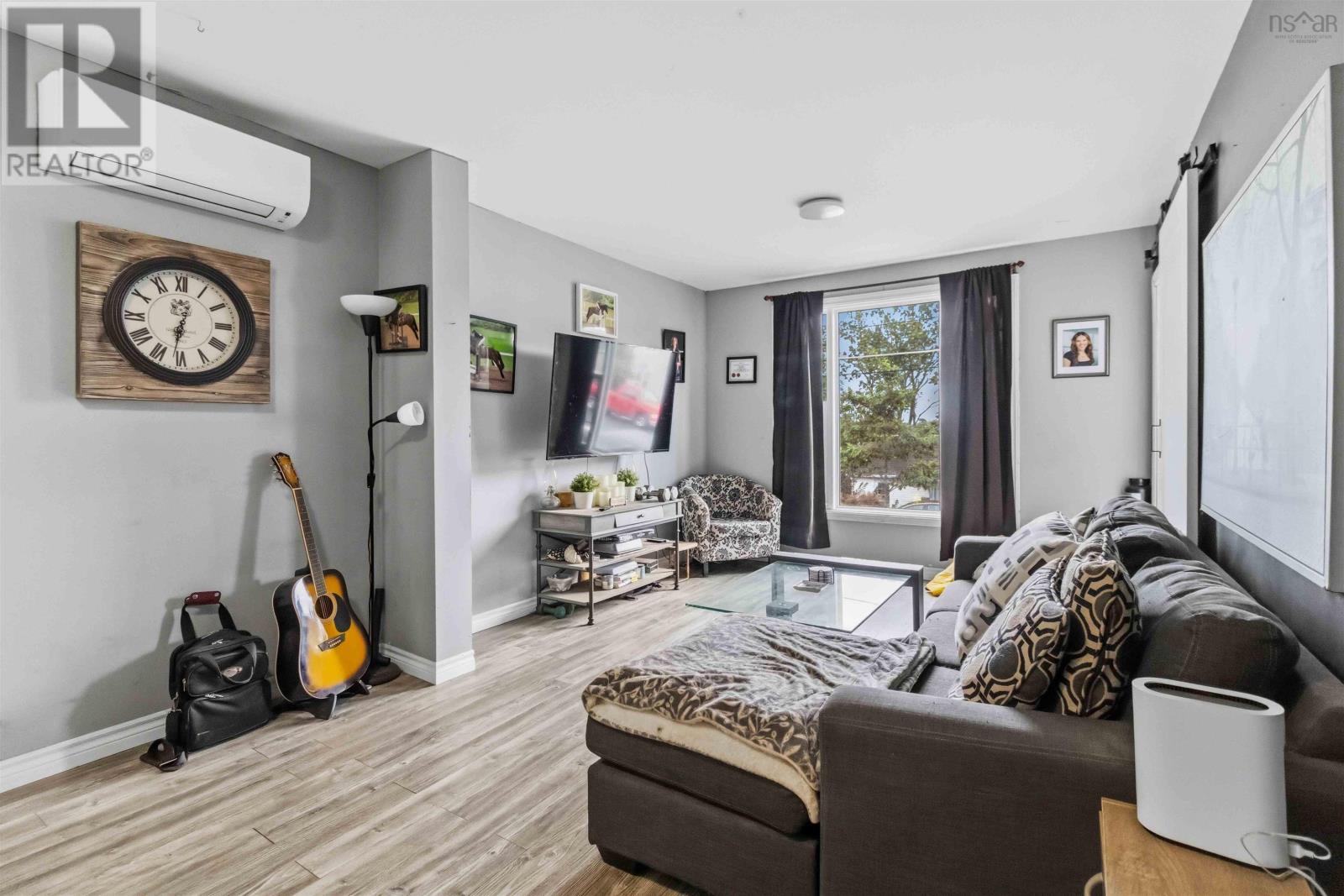 55 Coronation Avenue Property Photo 6