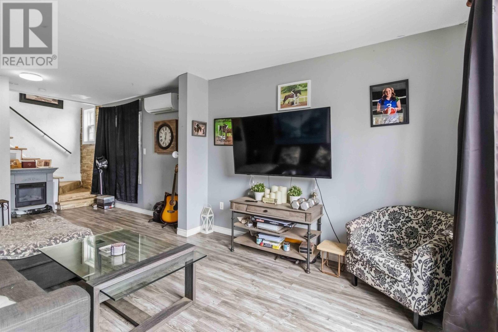 55 Coronation Avenue Property Photo 8