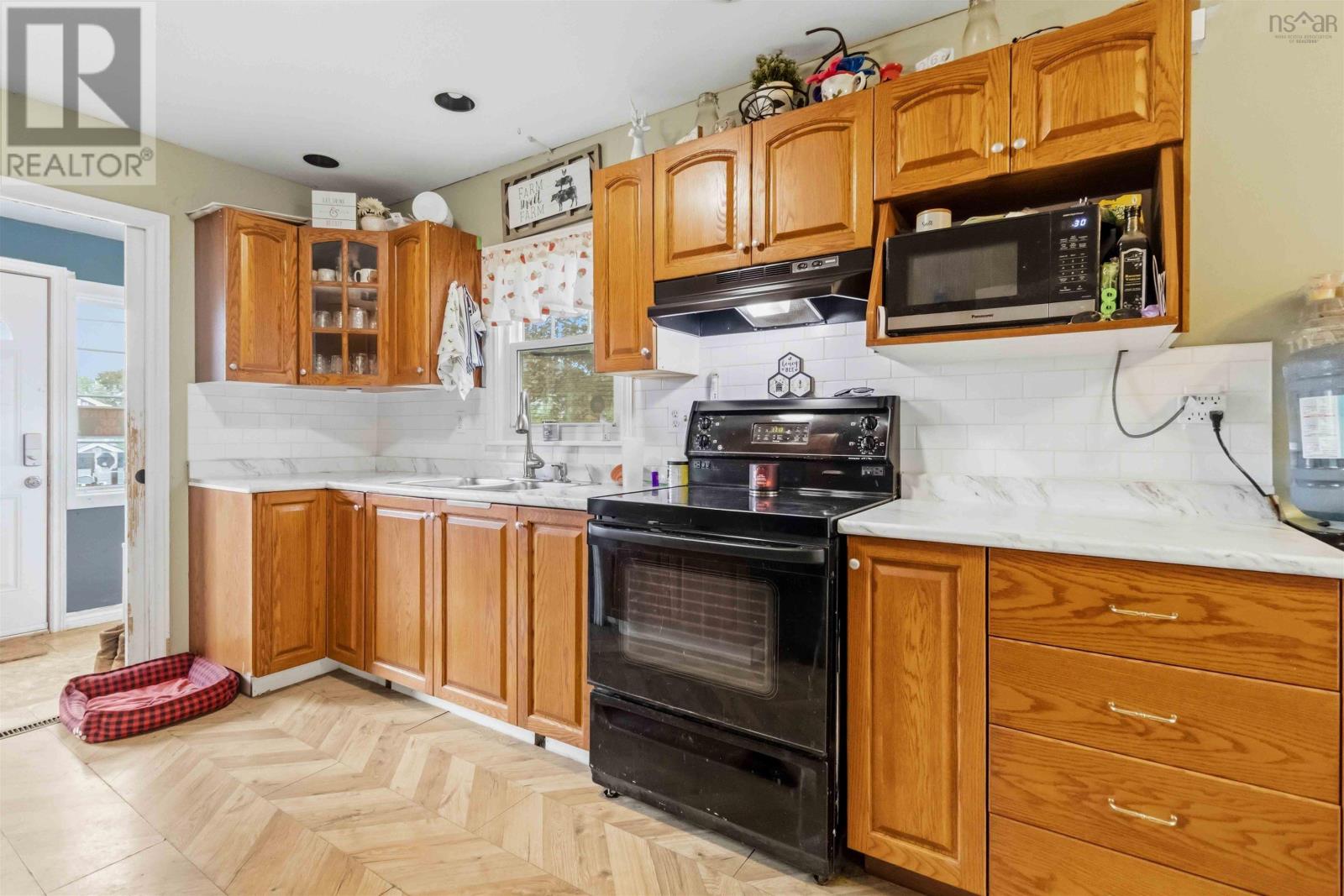 55 Coronation Avenue Property Photo 11