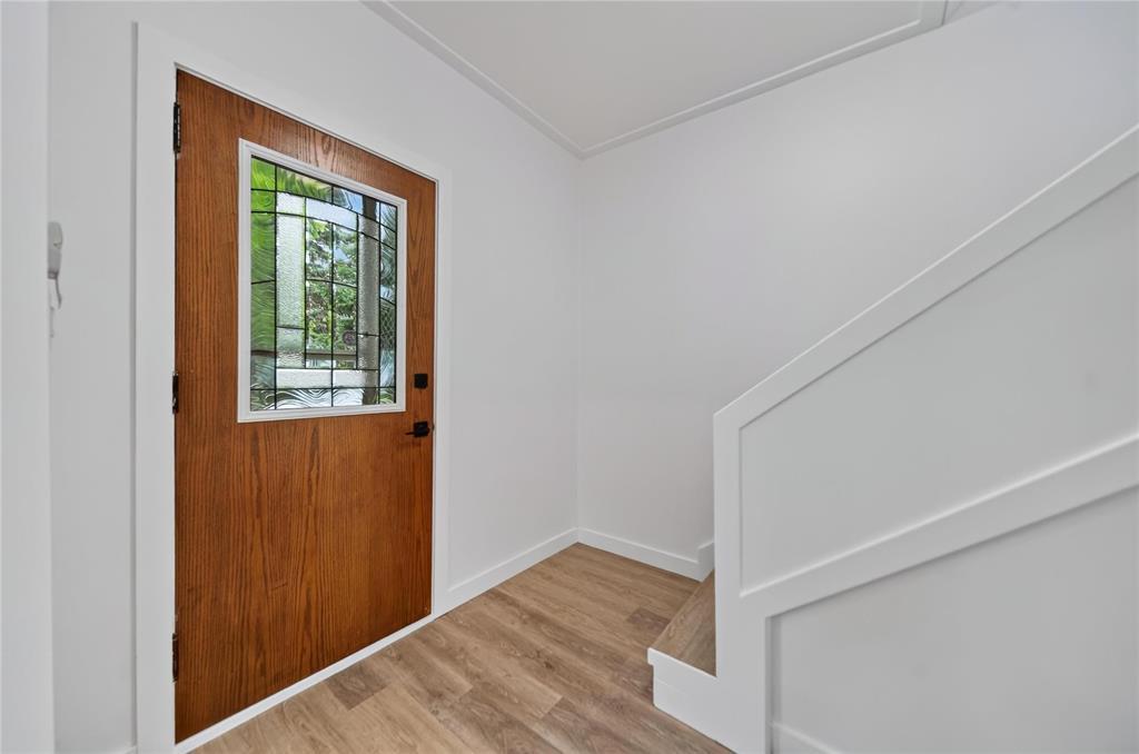 128 Luxton Avenue Property Photo 4