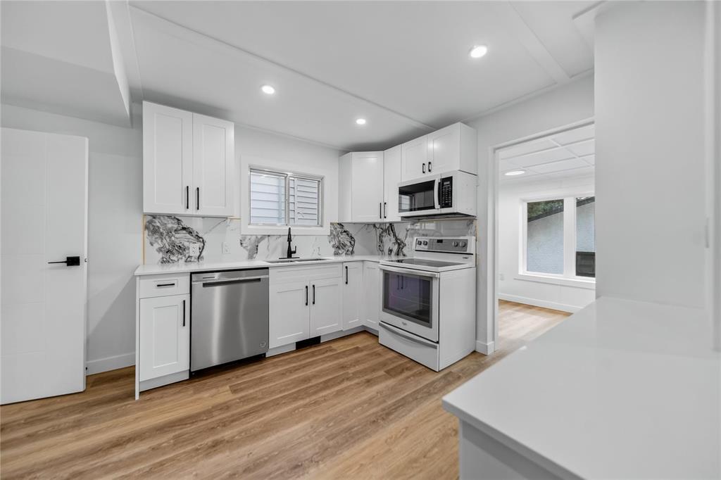 128 Luxton Avenue Property Photo 13