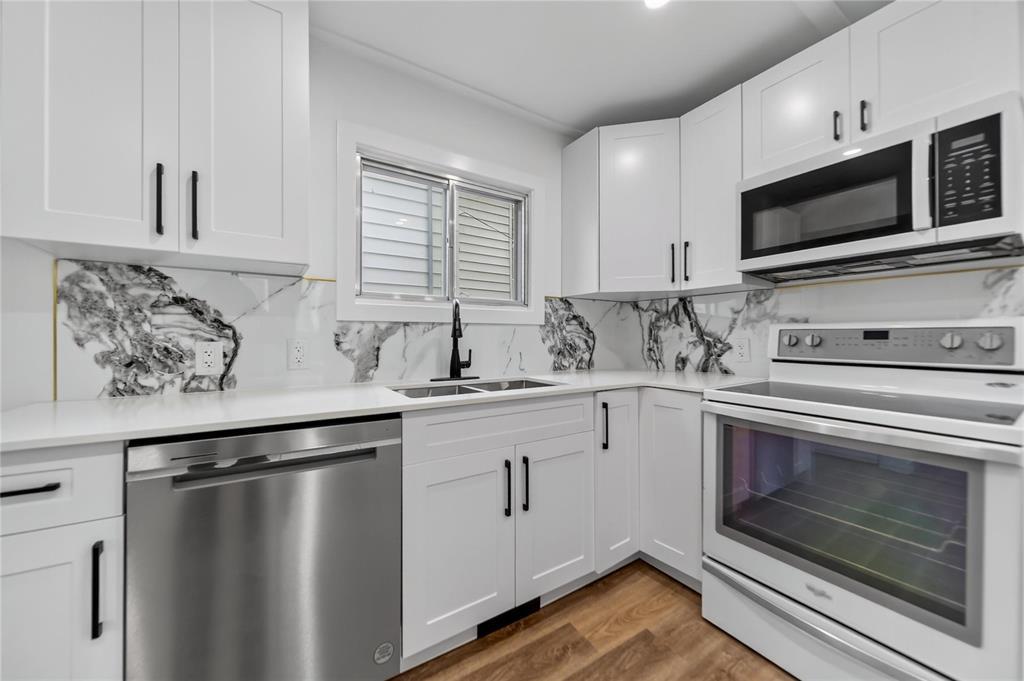 128 Luxton Avenue Property Photo 16