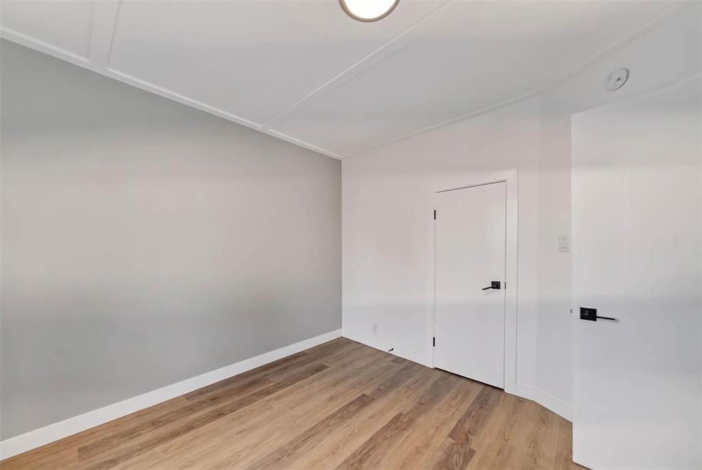 128 Luxton Avenue Property Photo 25