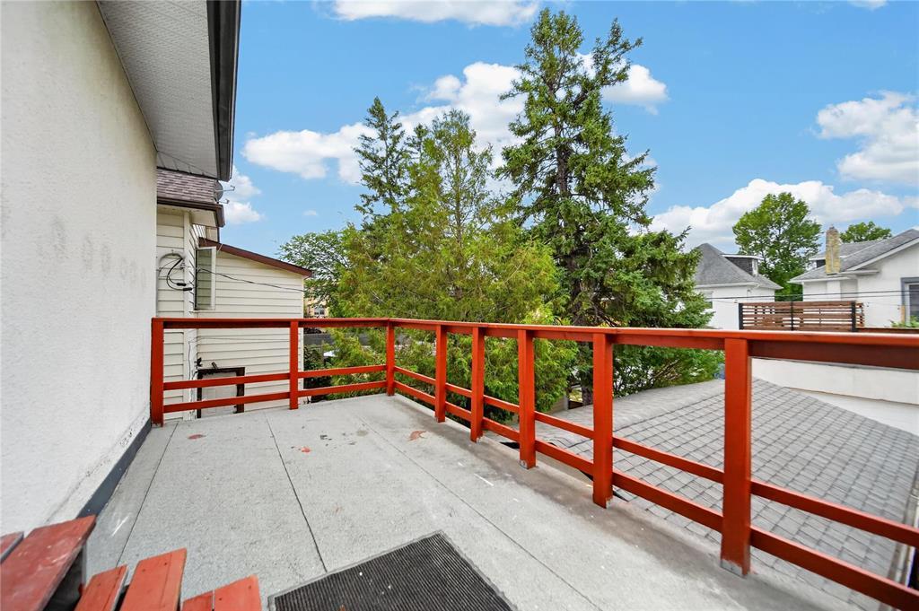 128 Luxton Avenue Property Photo 28