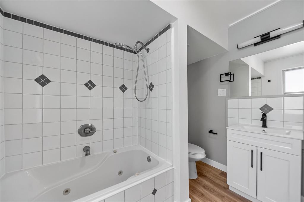 128 Luxton Avenue Property Photo 30