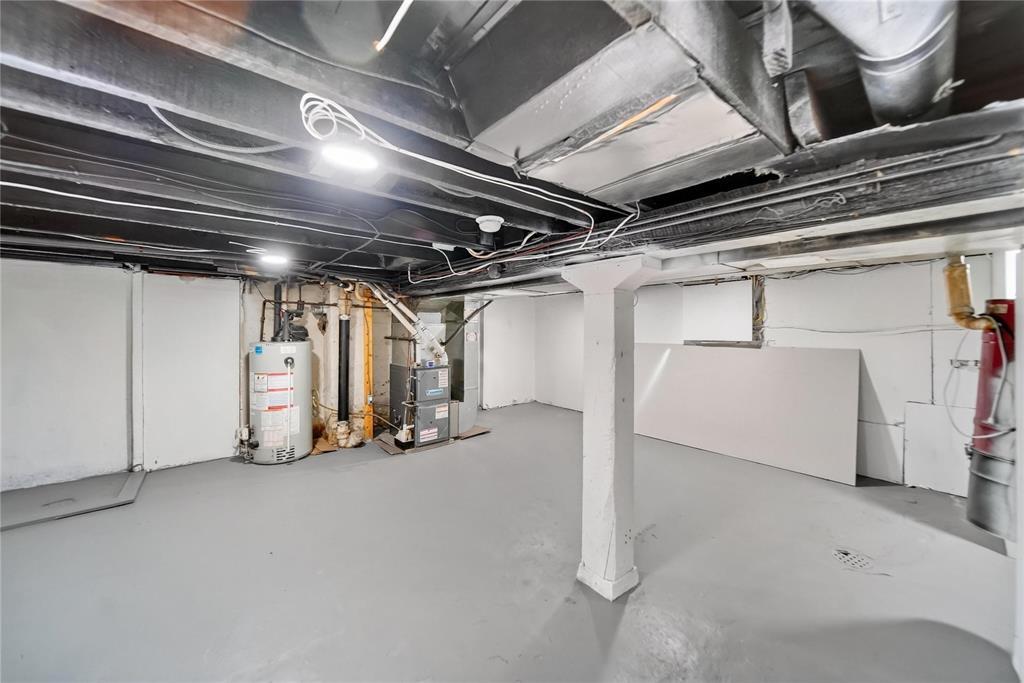 128 Luxton Avenue Property Photo 32