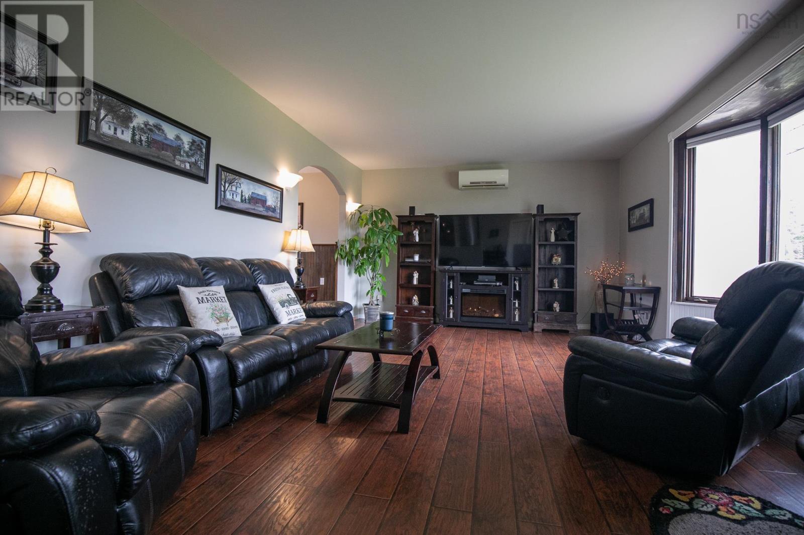 1127 Ferry Road Property Photo 16