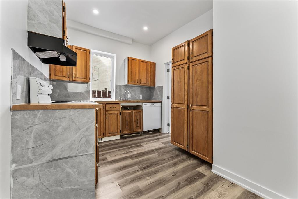 445 William Avenue Property Photo 6