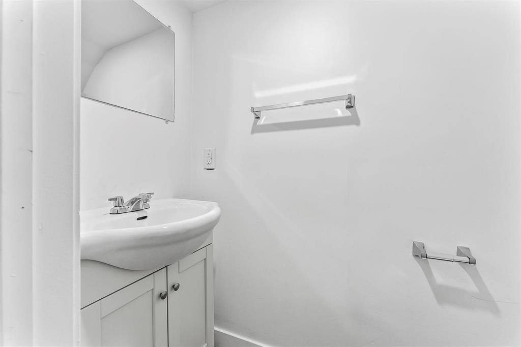 445 William Avenue Property Photo 11