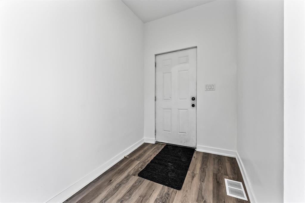 445 William Avenue Property Photo 20