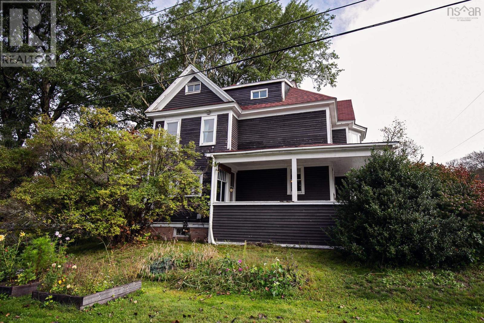 61 Victoria Street W Property Photo 11