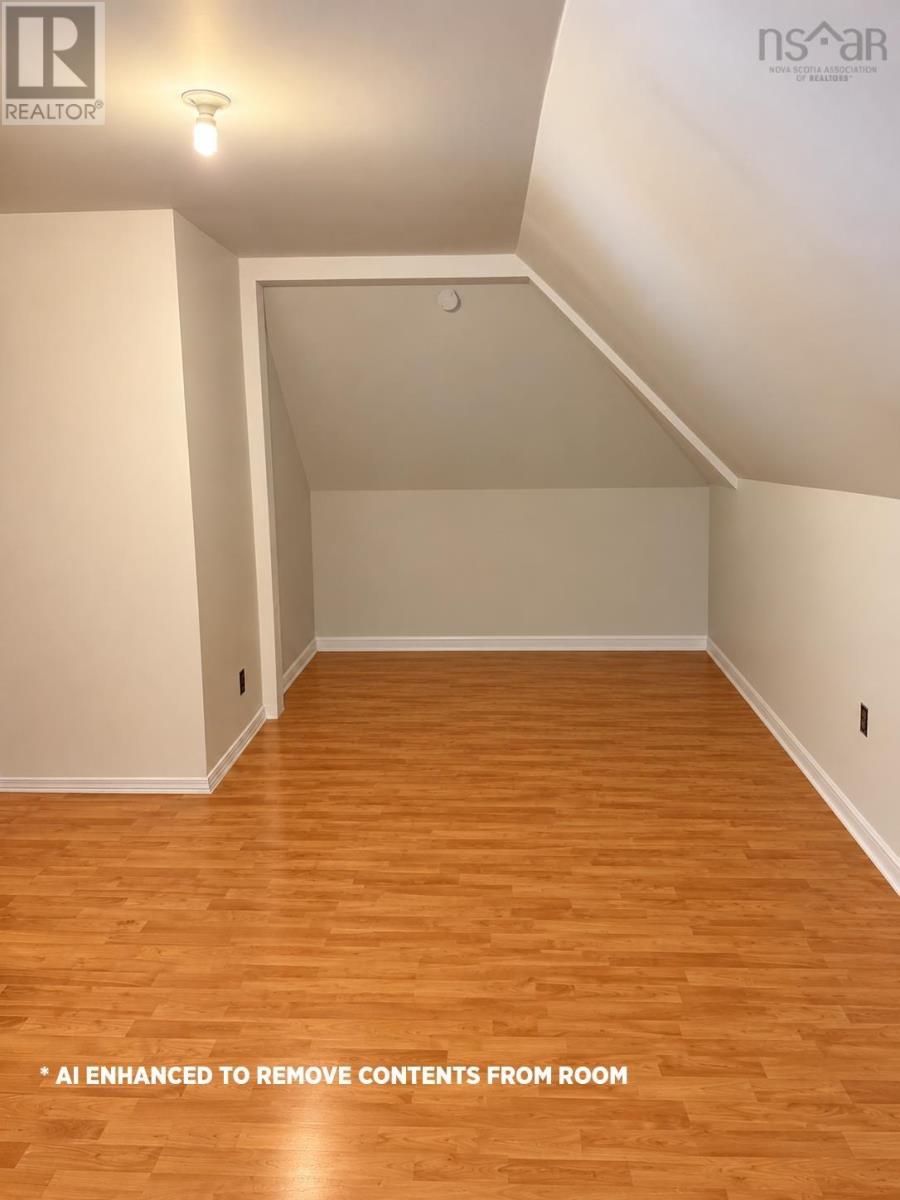 61 Victoria Street W Property Photo 35