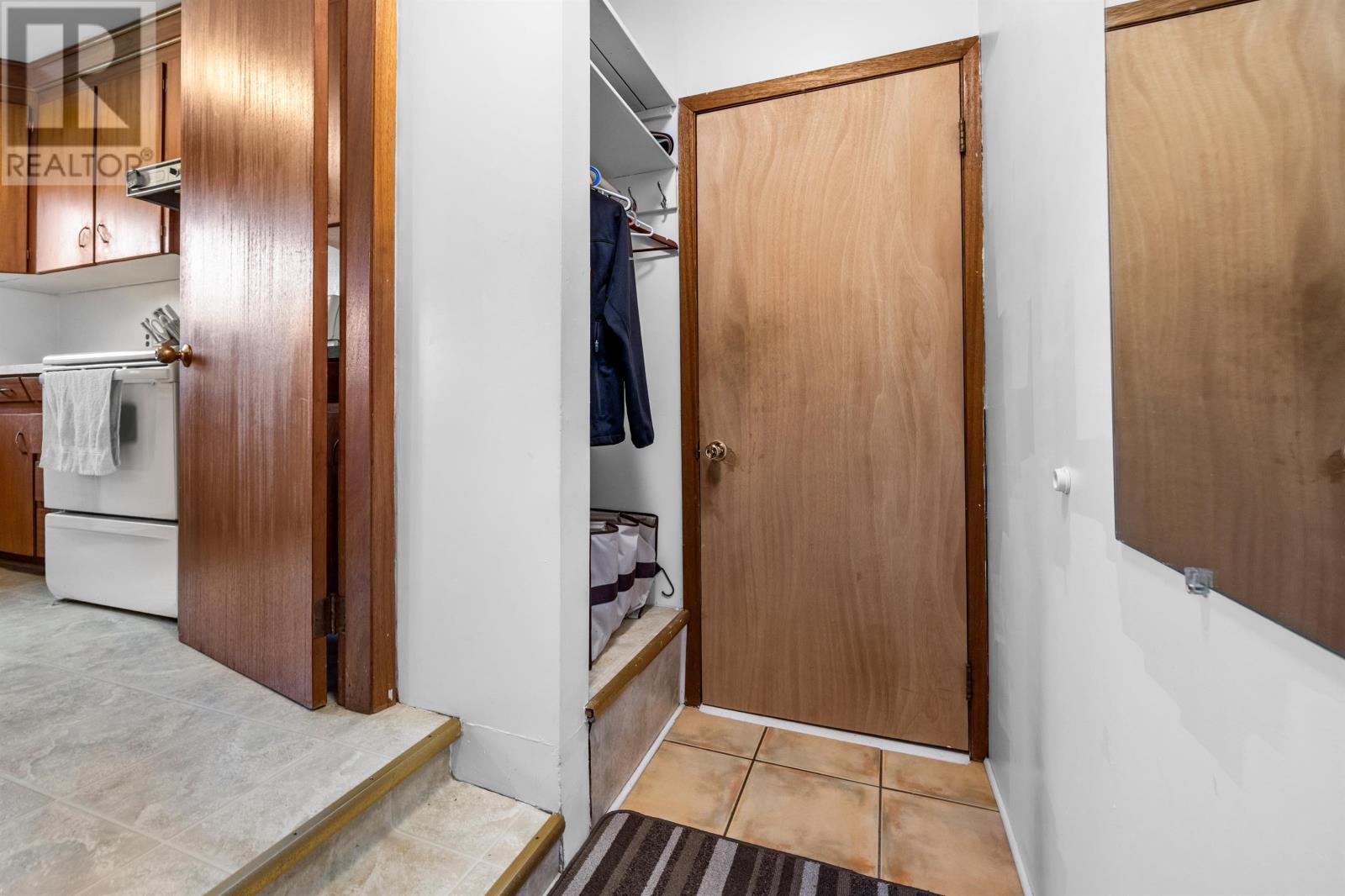 329 High Street Property Photo 30