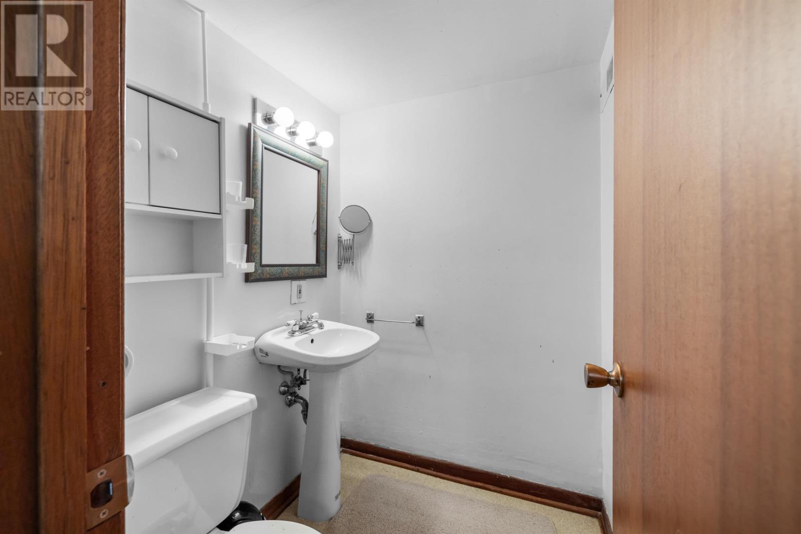 329 High Street Property Photo 38