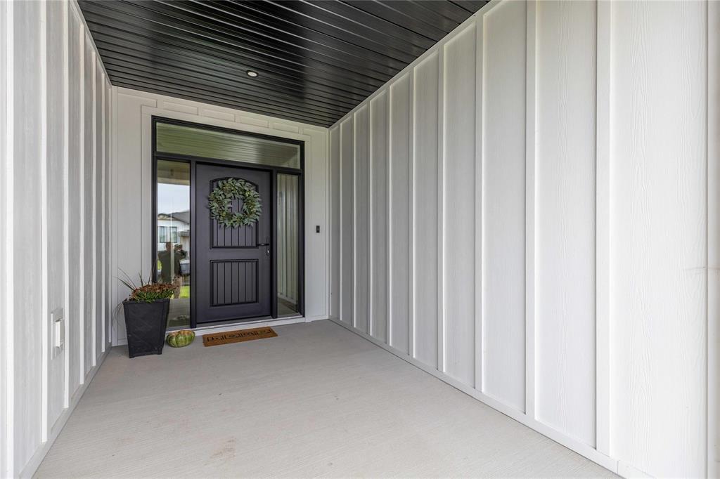 196 Wyndham Estate Drive Property Photo 3