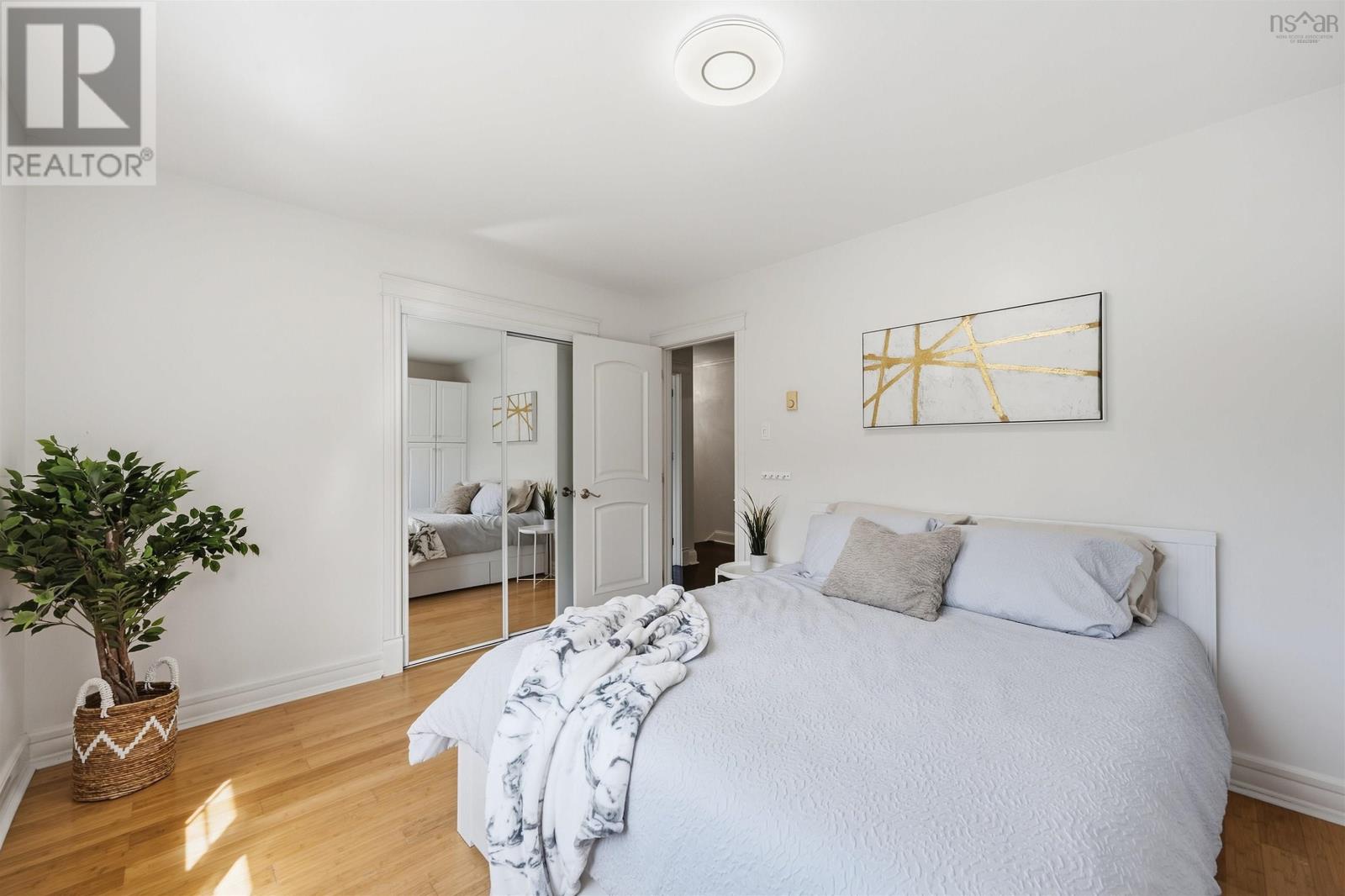 11 Laurentian Drive Property Photo 19