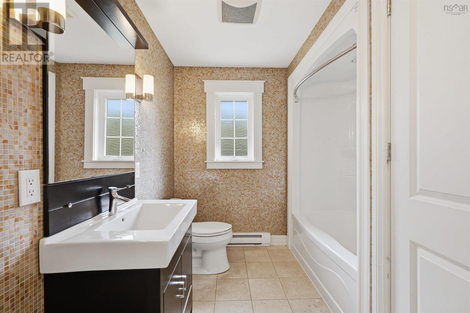 11 Laurentian Drive Property Photo 20