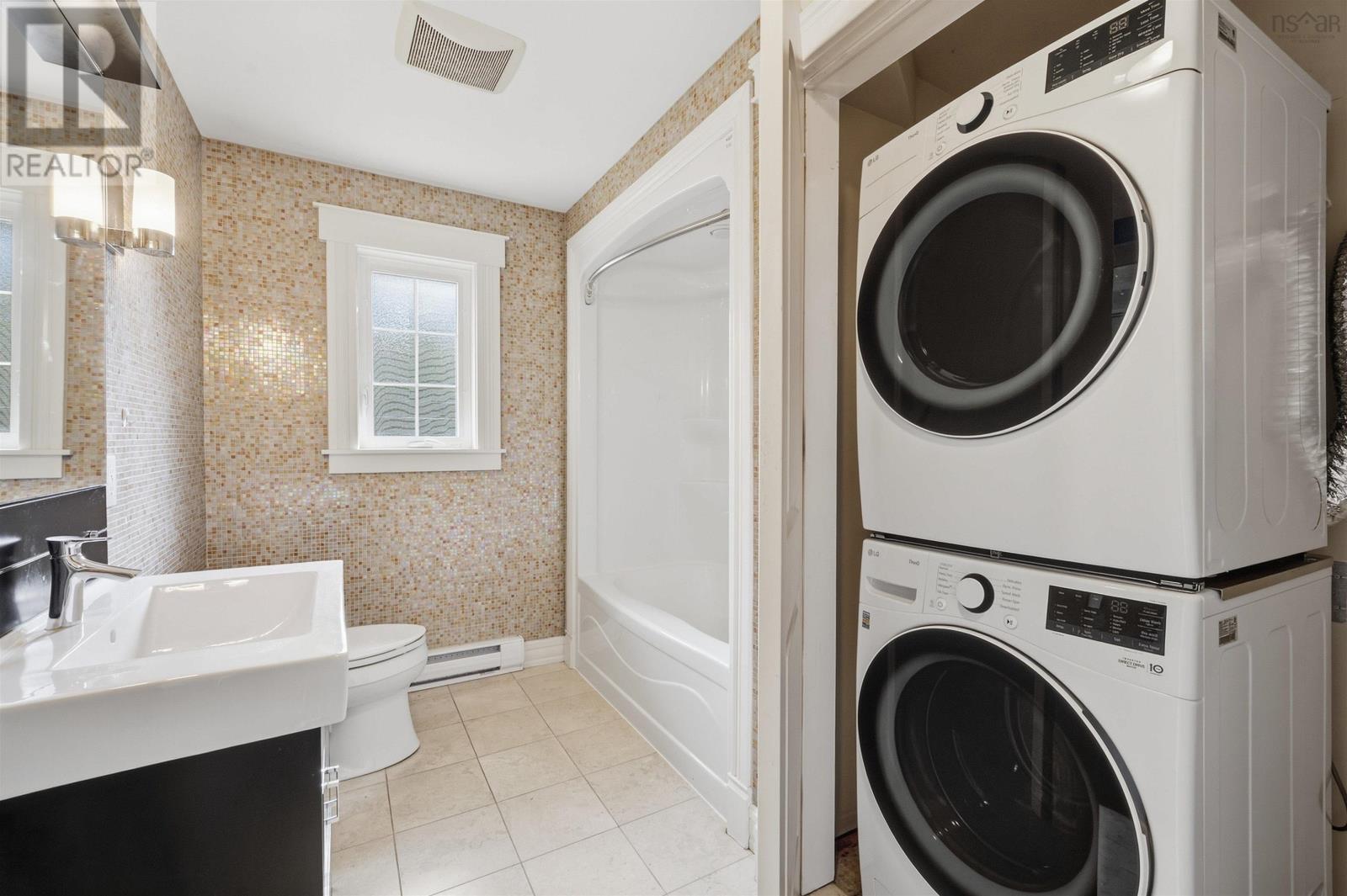 11 Laurentian Drive Property Photo 21