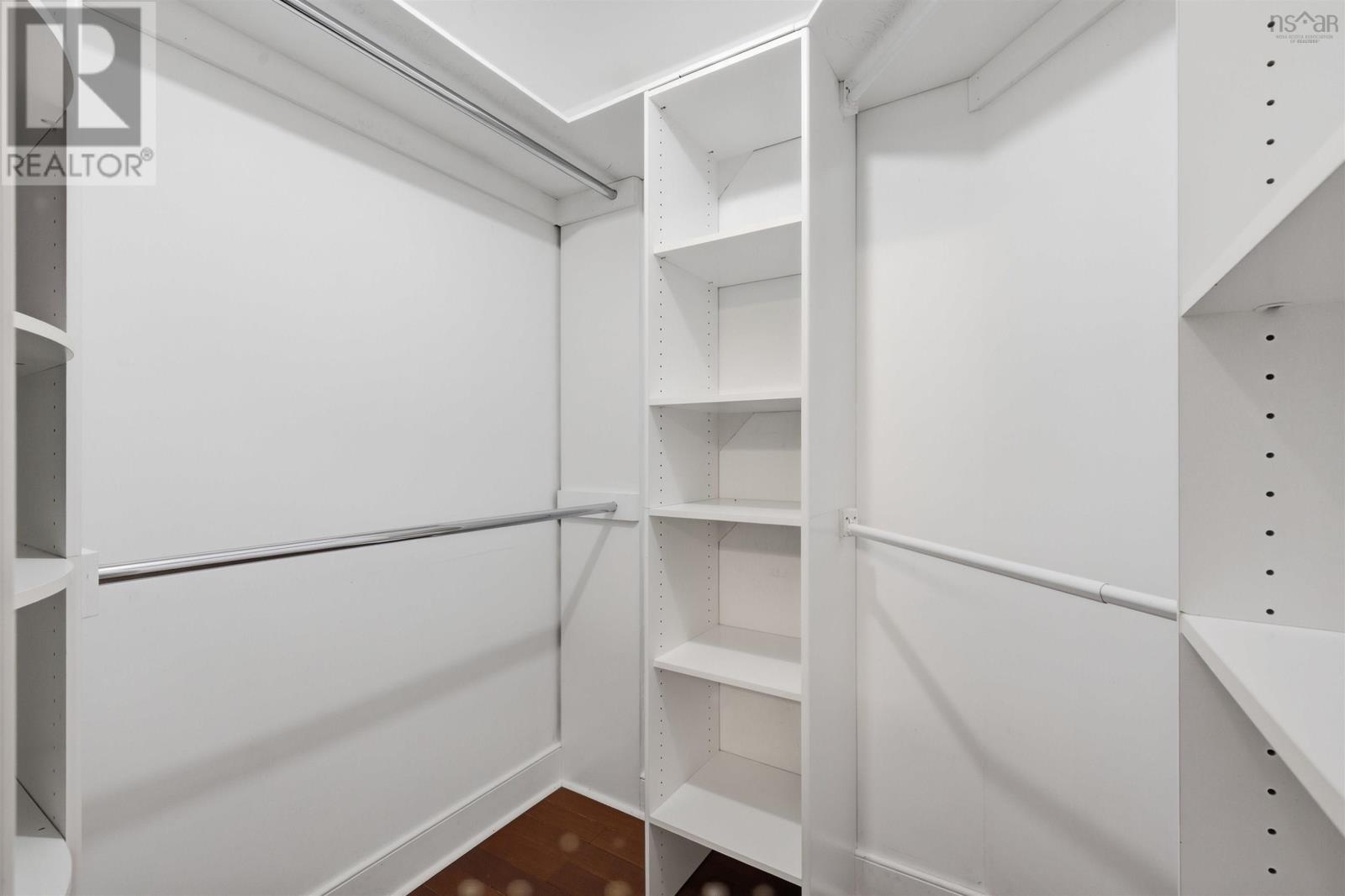 11 Laurentian Drive Property Photo 25