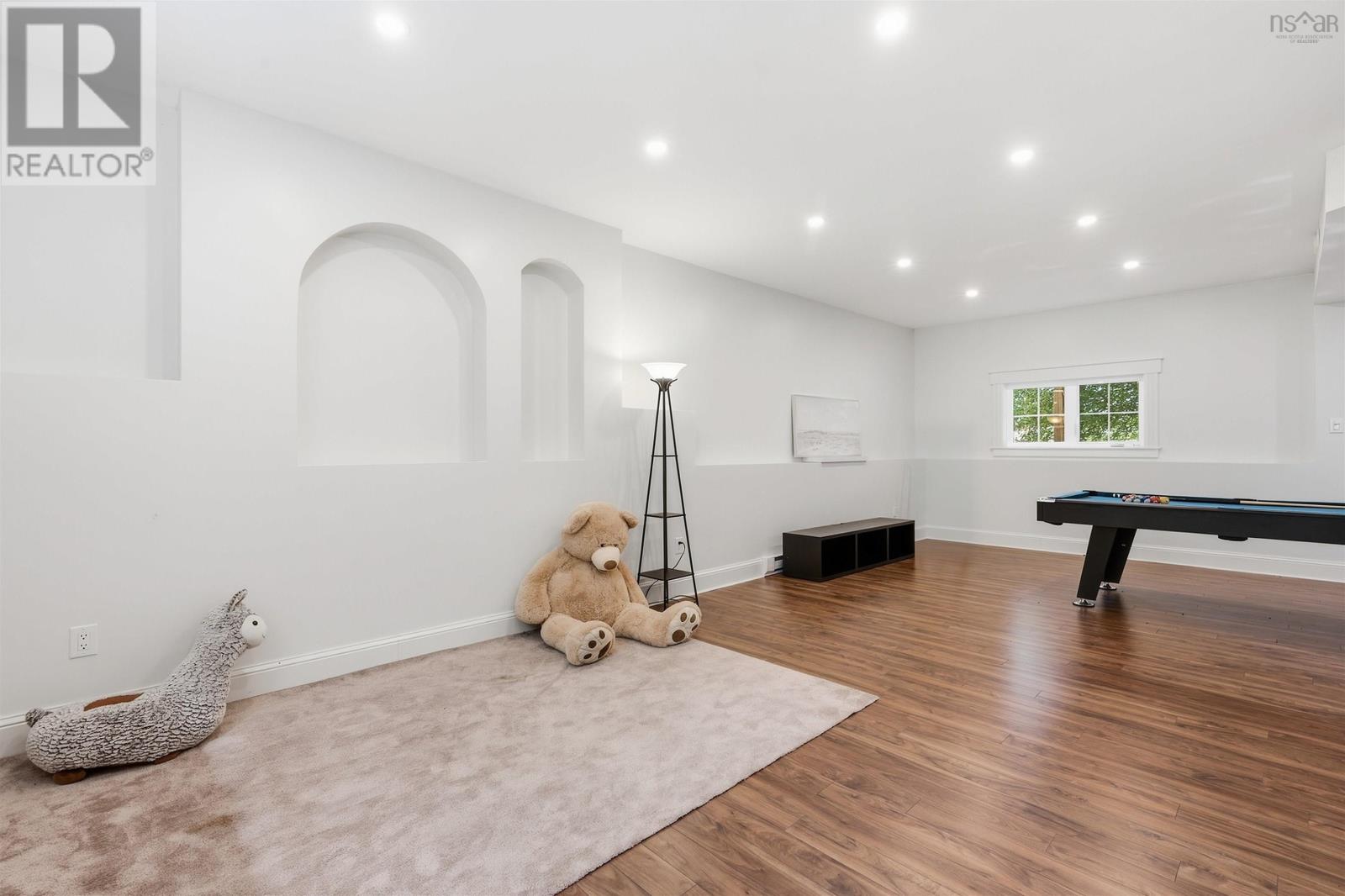 11 Laurentian Drive Property Photo 32