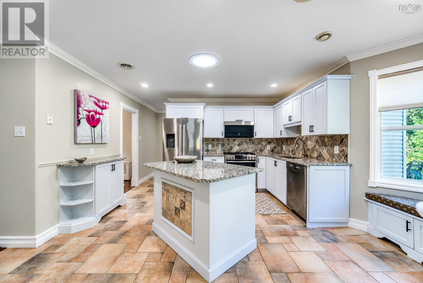 179 Lochmoor Lane Property Photo 4