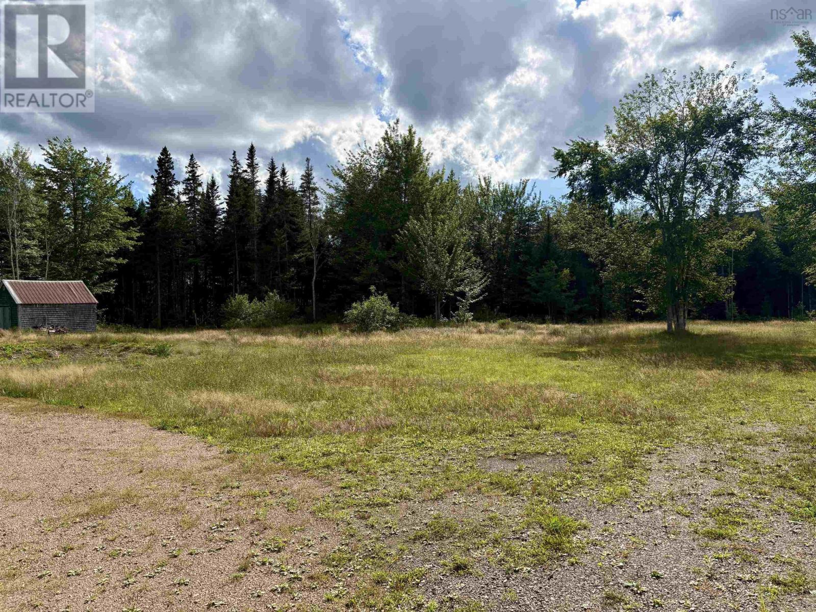 3999 Highway105 Property Photo 7