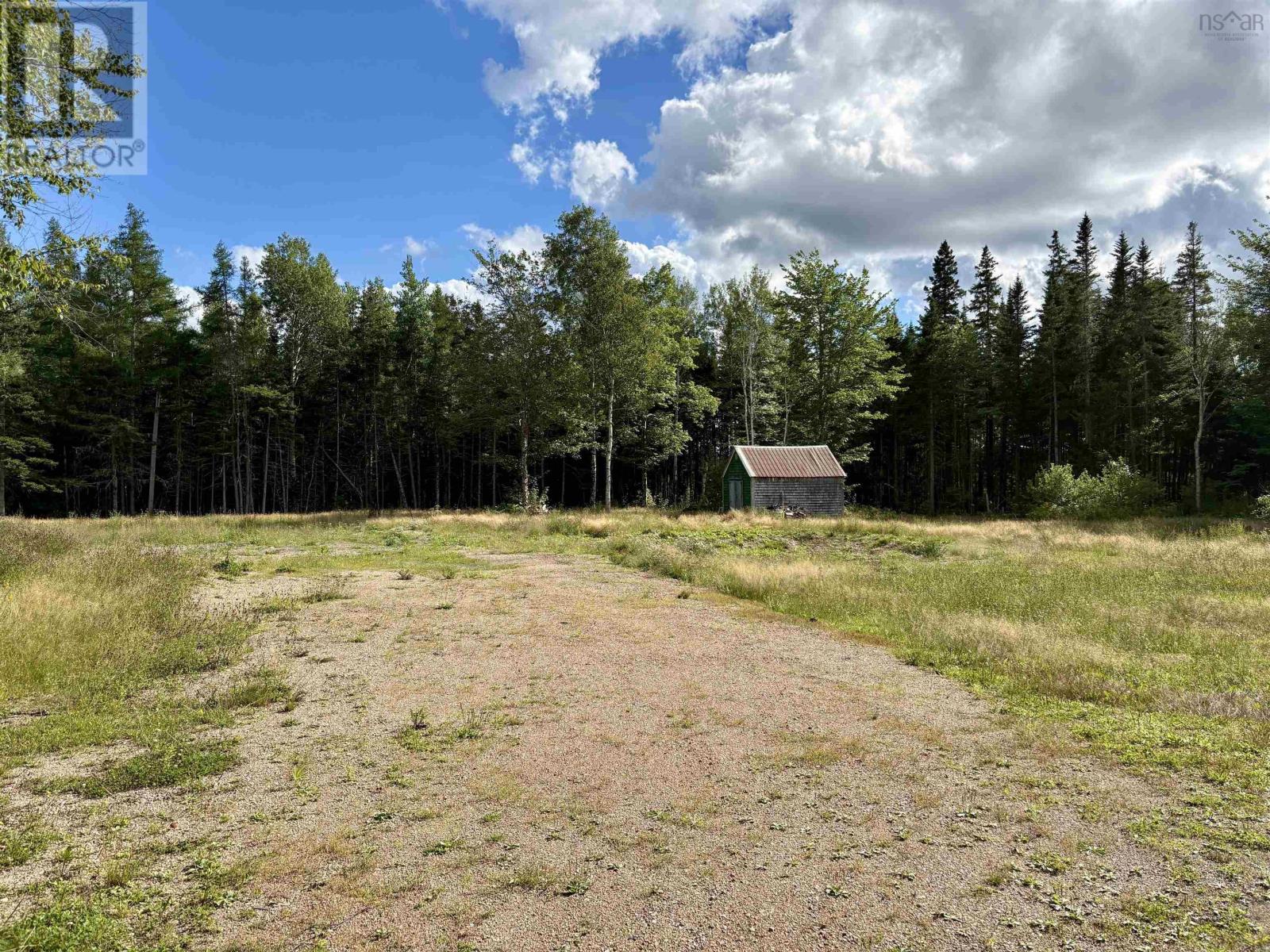 3999 Highway105 Property Photo 10