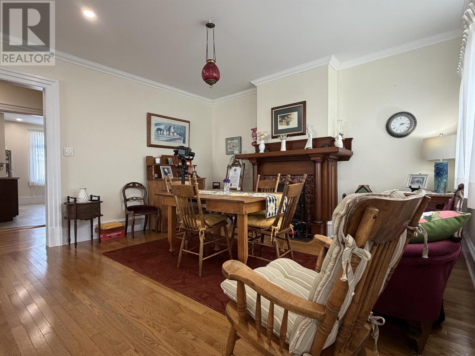 91 Central Street Property Photo 8