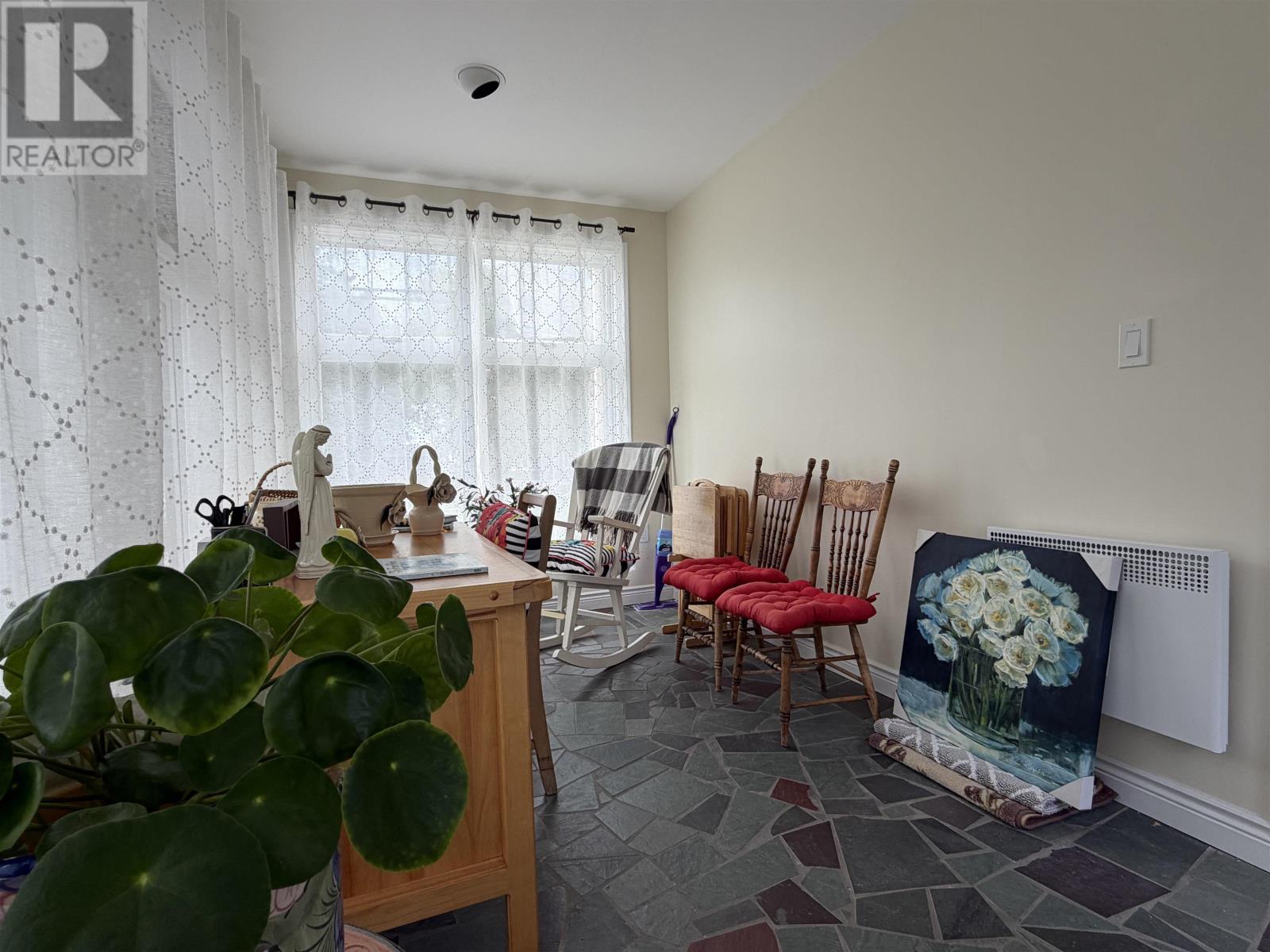 91 Central Street Property Photo 9