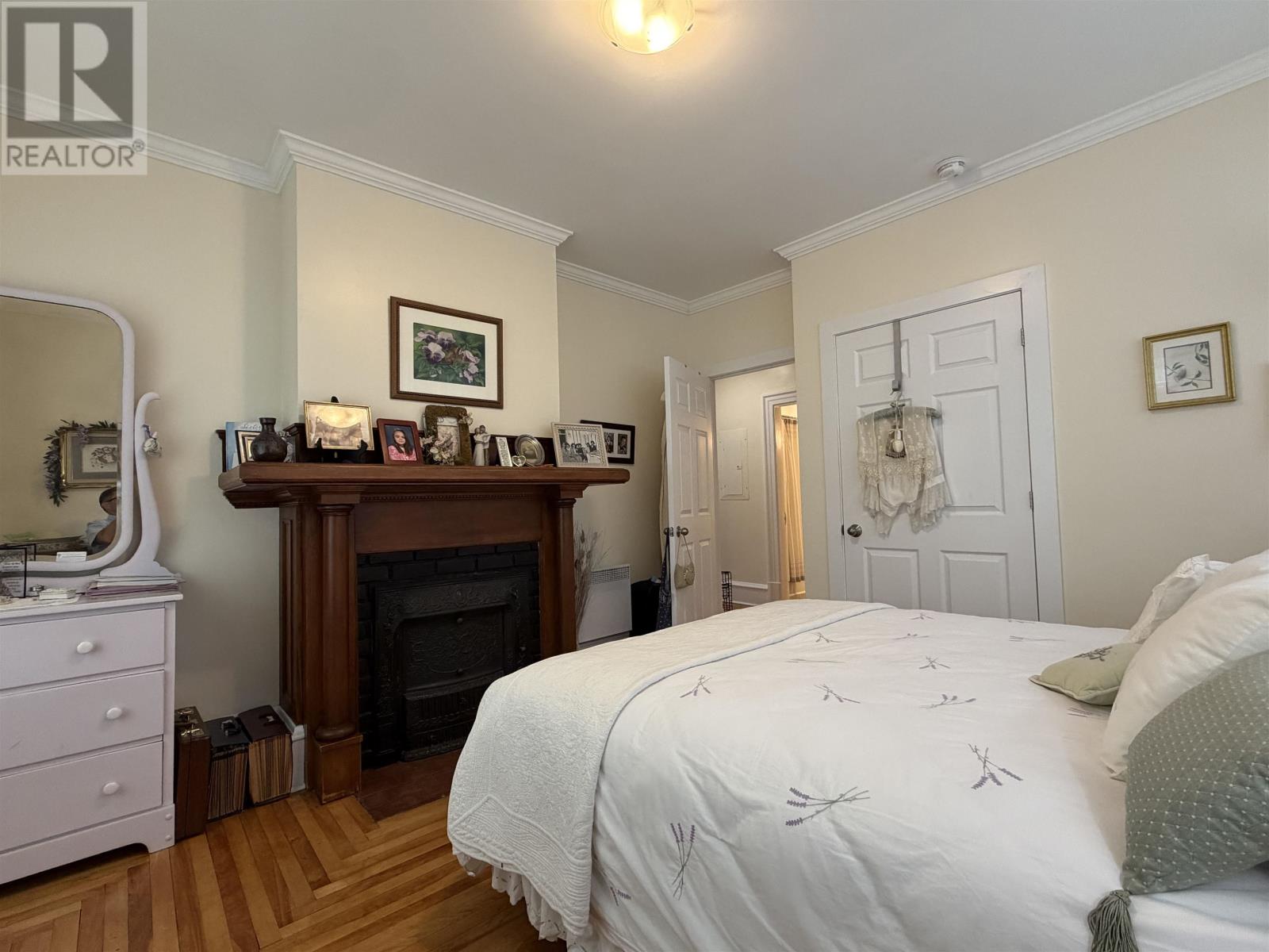 91 Central Street Property Photo 12