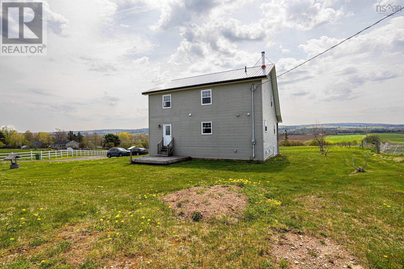 5221 Highway 289 Property Photo 9