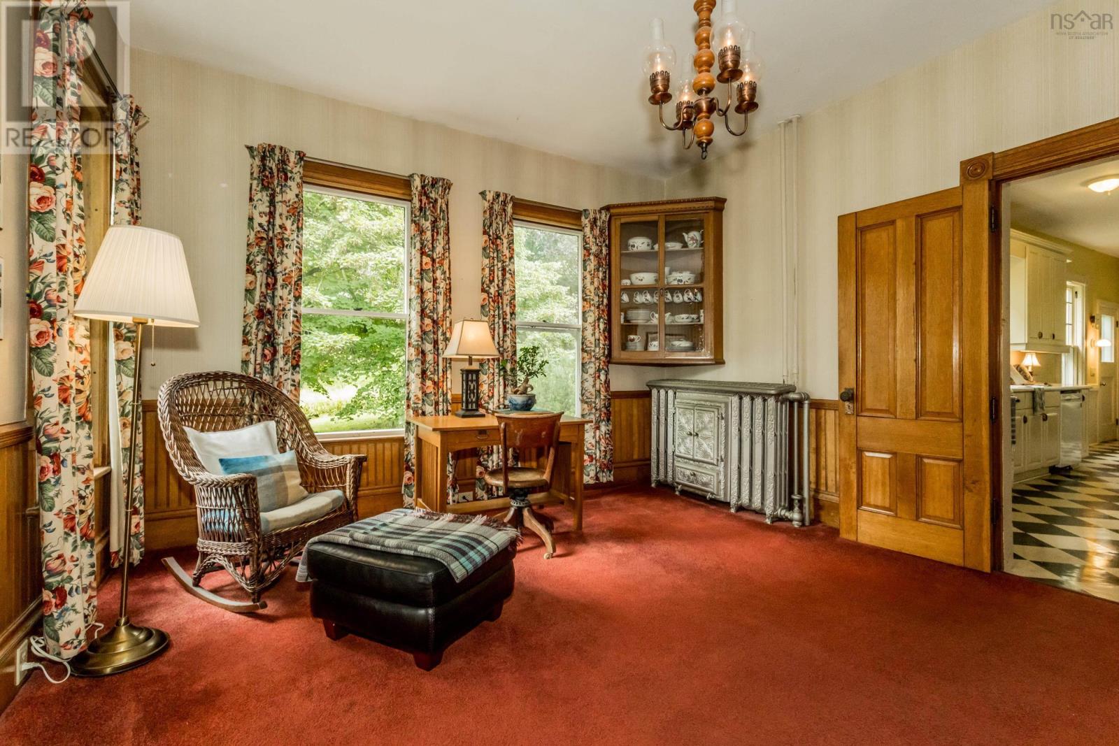 1330 Belcher Street Property Photo 8