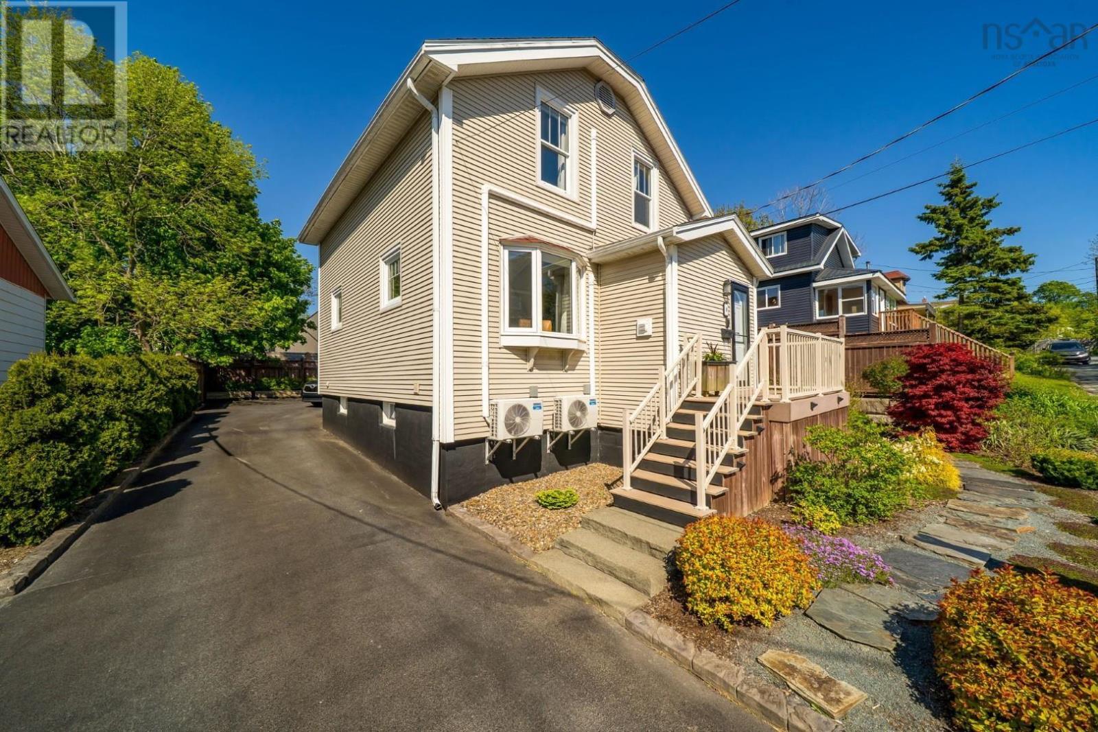 8 Eaton Avenue