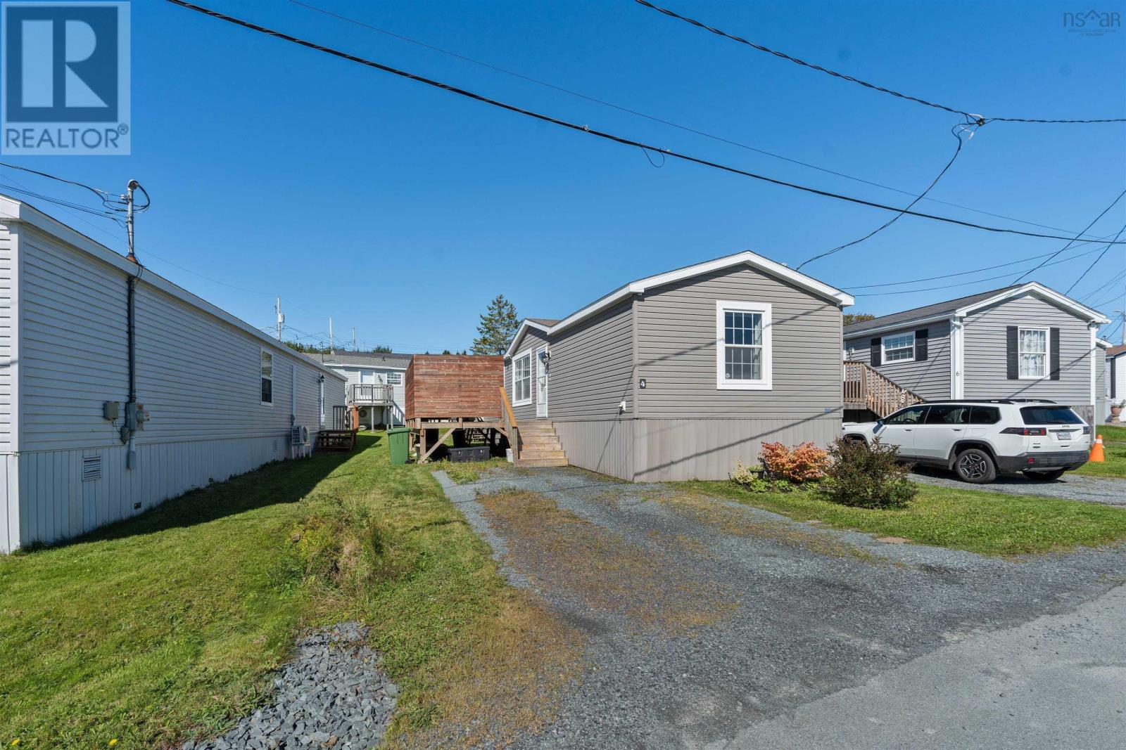 4 Skyline Drive Property Photo 1