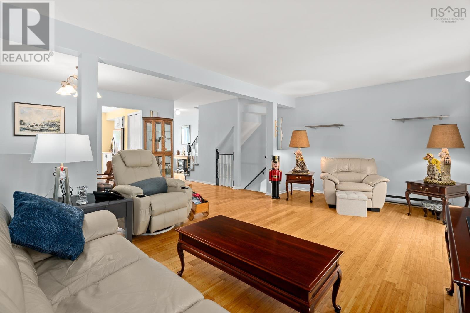 44 Collins Grove Property Photo 3