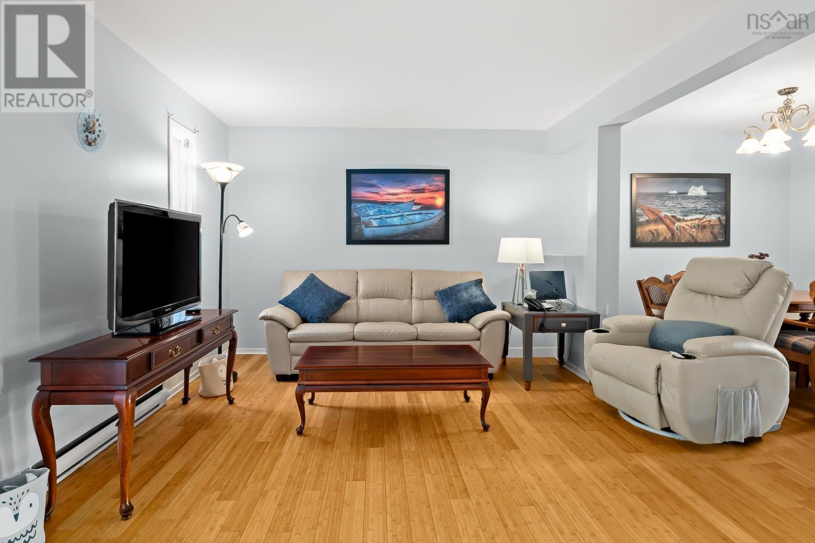 44 Collins Grove Property Photo 5