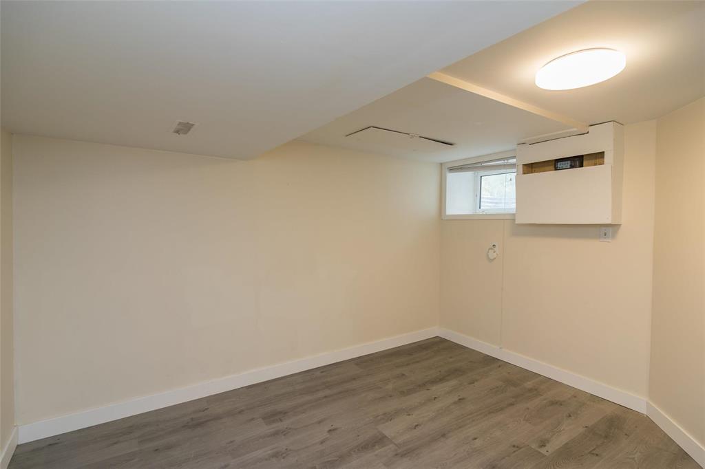 1044 Byng Place Property Photo 17