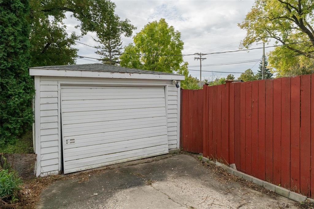 1044 Byng Place Property Photo 20
