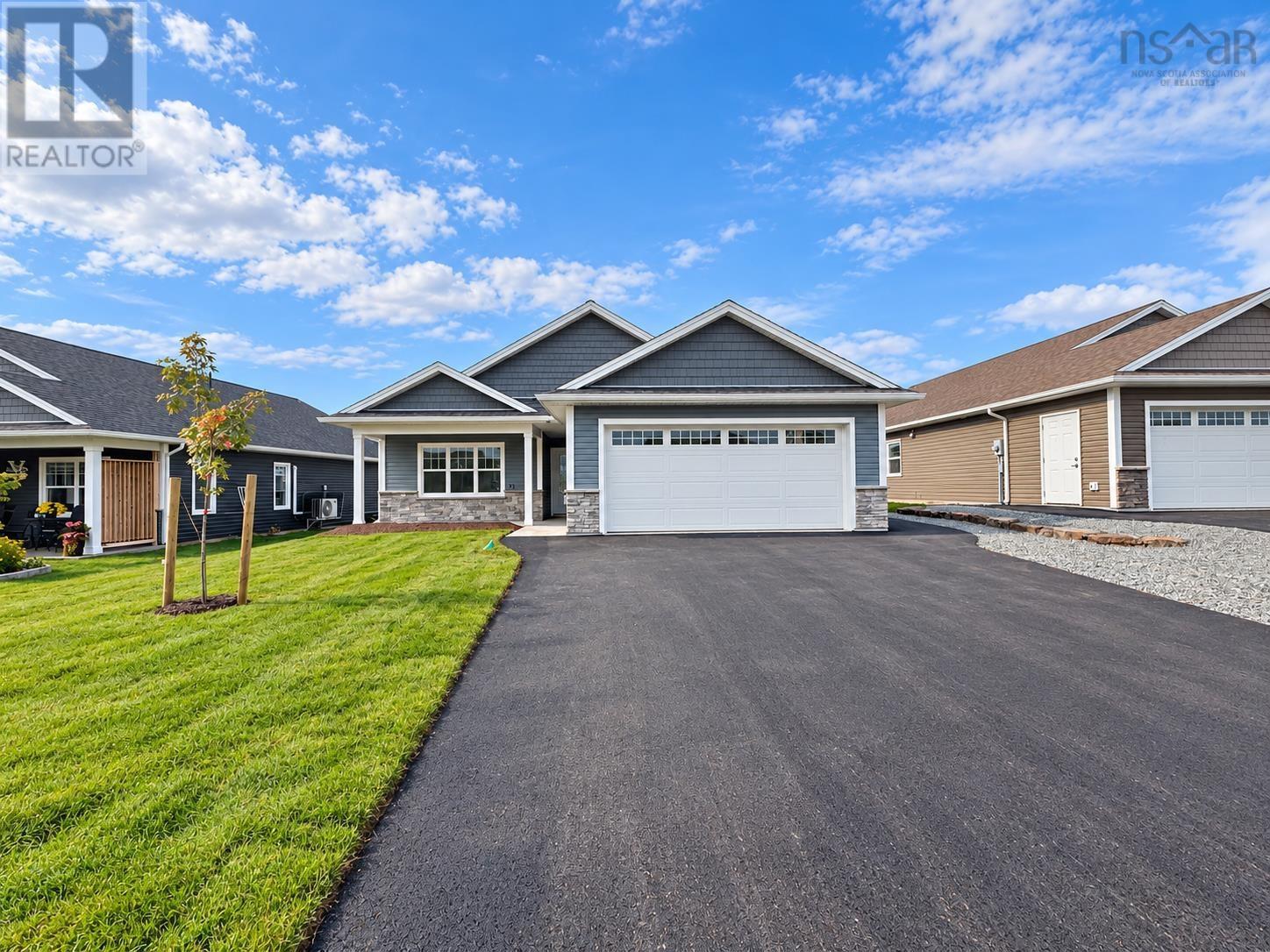 25 Community Way Property Photo 1