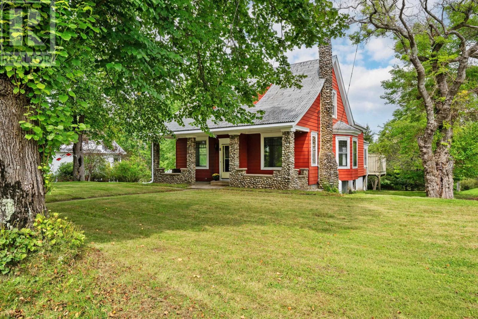 8 Maple Avenue Property Photo 1