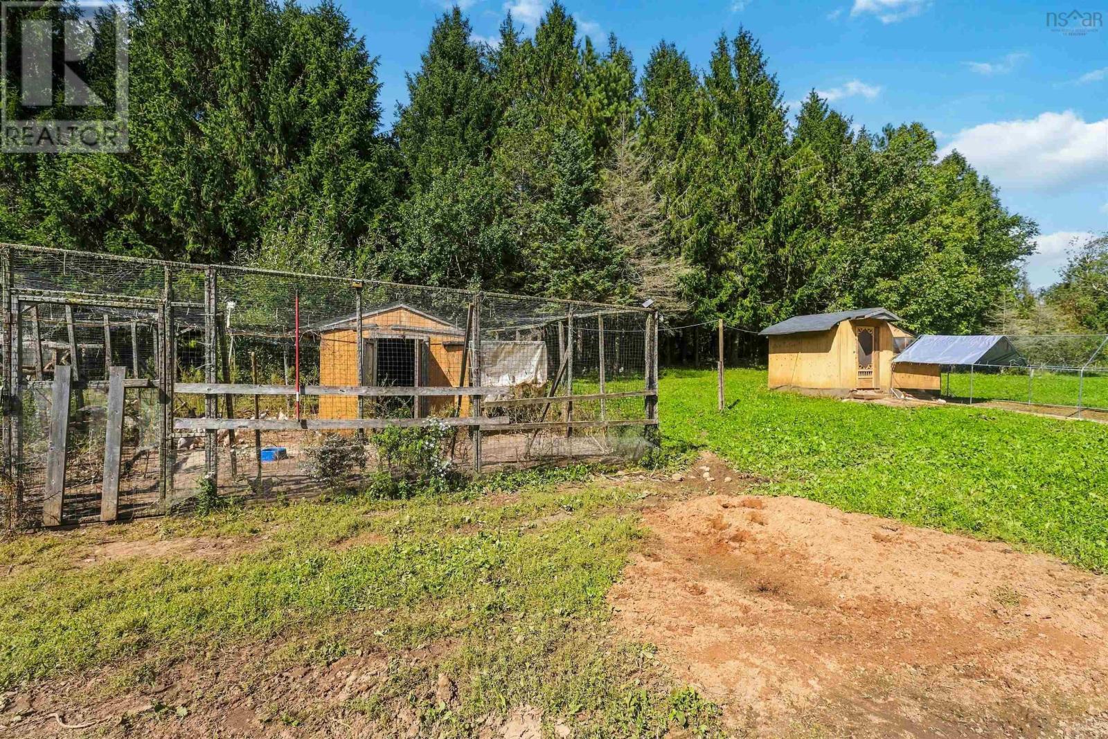 1106 Tetzlaff Road Property Photo 9